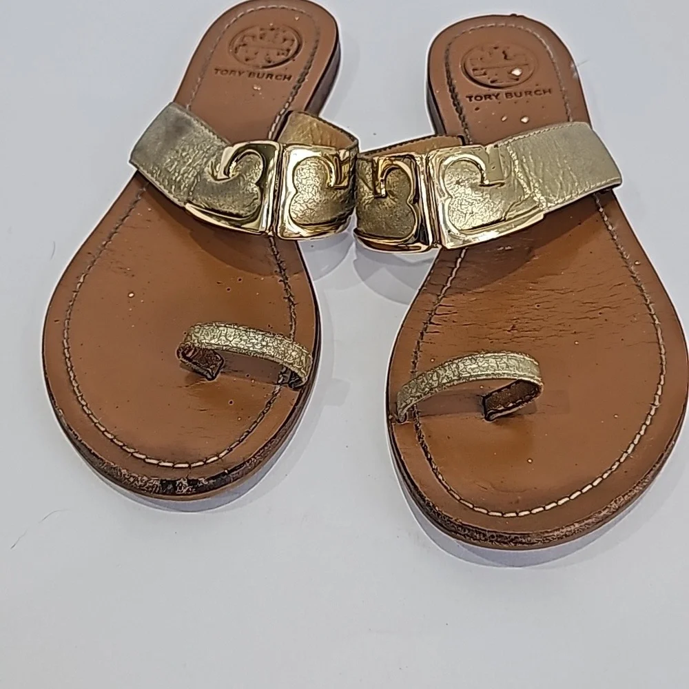 Tory Burch Gold Metallic leather sandals Size 8.5 Toe ring